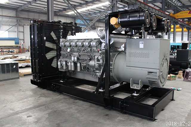 Générateur diesel Mitsubishi / PME à haute puissance de 2250KVA pour les entreprises